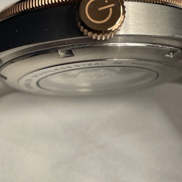 Gevril Pier 90 Automatic Watch - Picture 4 of 9